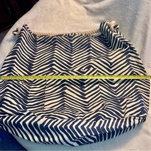 NWT Hat Attack Huge Tote Bag Buji Baja line Navy Blue White Striped Pattern New - Picture 11 of 16